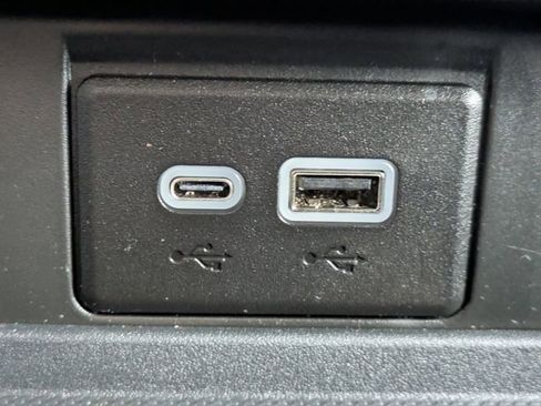 Used 2023 Chevrolet Tahoe Z71 w/ Z71 Off-Road Package image 26