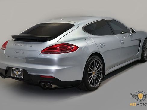 Used 2014 Porsche Panamera S image 6