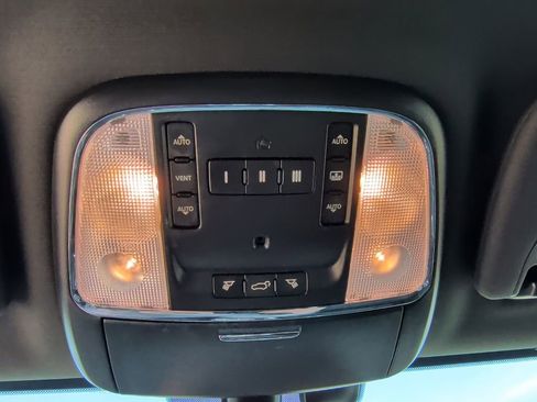 Used 2018 Jeep Grand Cherokee Limited w/ Luxury Group II image 20