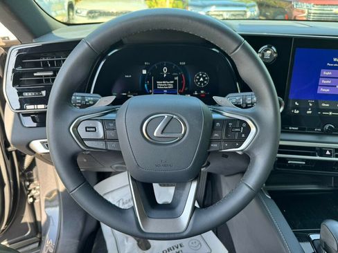 Used 2025 Lexus RX 350 FWD image 5