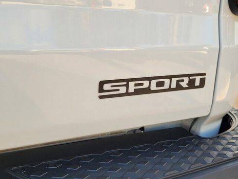 Used 2021 Jeep Gladiator Sport image 11