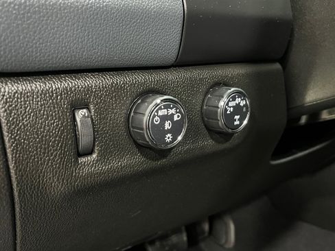 Certified 2022 Chevrolet Colorado Z71 w/ Z71 Midnight Edition image 14