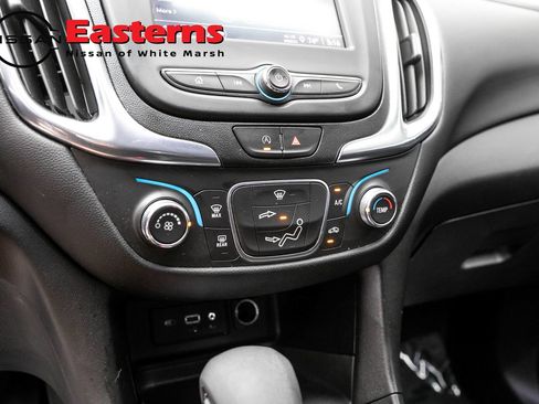 Used 2022 Chevrolet Equinox LT FWD image 19
