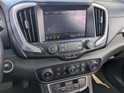 Used 2023 GMC Terrain SLT image 14