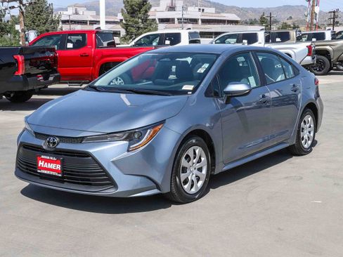 Used 2026 Toyota Corolla LE FWD image 3