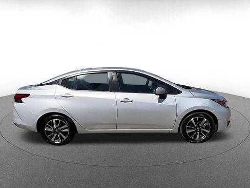 Used 2025 Nissan Versa SV FWD image 16