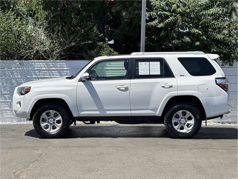 Used 2017 Toyota 4Runner SR5 Premium AWD/4WD image 13