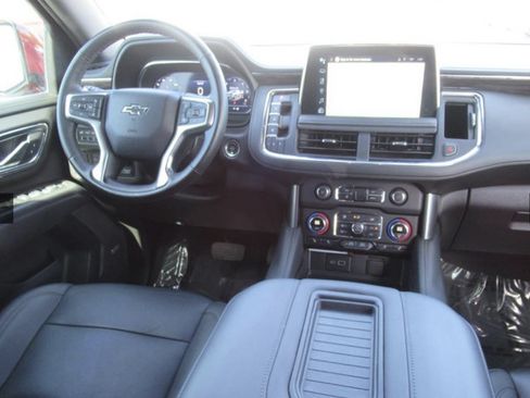 Used 2024 Chevrolet Suburban Z71 w/ Off-Road Capability Package AWD/4WD image 3