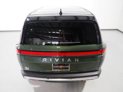 Used 2024 Rivian R1S Adventure AWD/4WD image 8