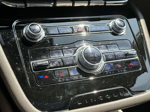 Certified 2022 Lincoln Corsair AWD w/ Premium Package image 22