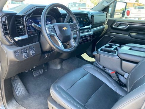 Used 2024 Chevrolet Silverado 2500 LTZ AWD/4WD image 27