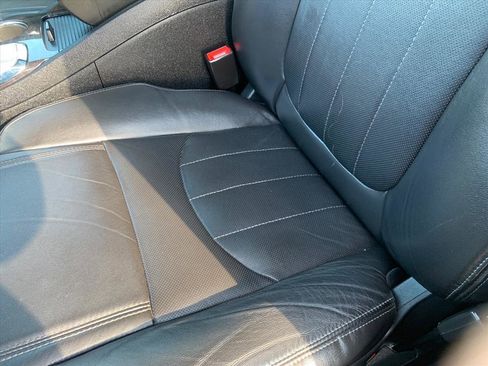 Used 2017 Buick Enclave Leather image 12