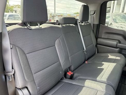 Used 2022 Chevrolet Silverado 1500 Custom image 12