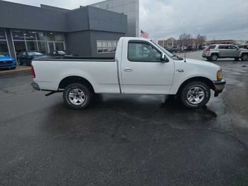 Used 1998 Ford F150 XLT image 4
