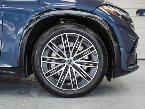 Used 2023 Mercedes-Benz EQS 450+ 4MATIC SUV w/ AMG Line Exterior Package image 9