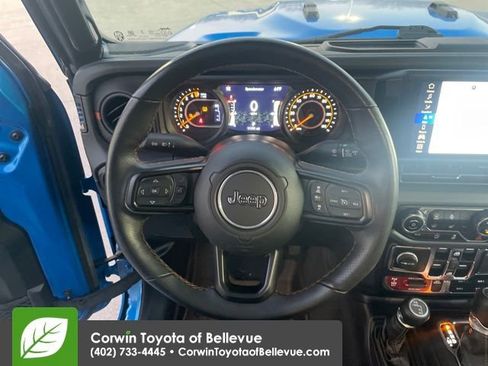 Used 2024 Jeep Gladiator Mojave w/ Technology Group image 22