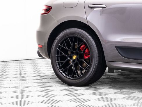 Certified 2018 Porsche Macan GTS AWD/4WD image 30