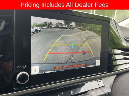 Used 2025 Toyota Camry LE FWD image 28