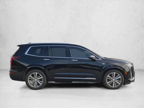 Used 2020 Cadillac XT6 Premium Luxury FWD image 4