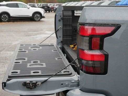 New 2026 Nissan Frontier PRO-4X w/ Pro-4x Convenience Package image 6