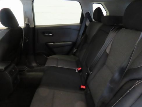 Used 2023 Nissan Rogue SV image 31