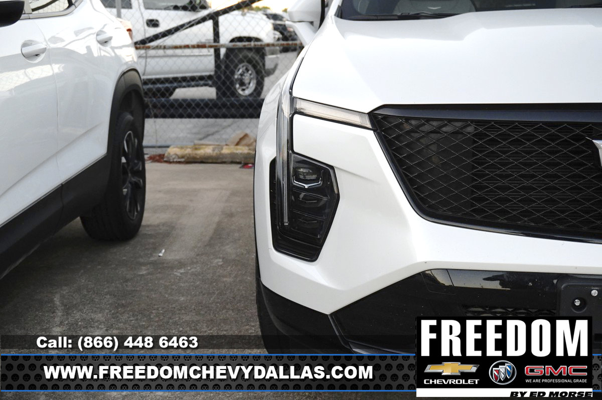Certified 2025 Cadillac XT4 Sport FWD image 5