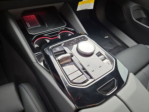 New 2026 BMW 530i xDrive 530i xDrive w/ M Sport Package image 22