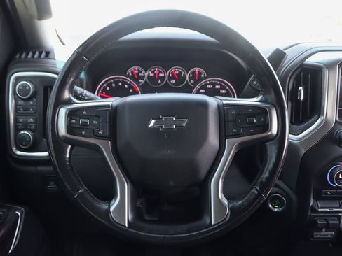 Used 2019 Chevrolet Silverado 1500 LT Trail Boss w/ Convenience Package AWD/4WD image 19