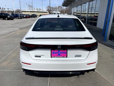 Used 2024 Honda Accord Sport image 3