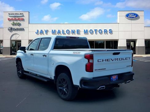 Used 2024 Chevrolet Silverado 1500 Custom Trail Boss w/ LPO, Dark Essentials Package AWD/4WD image 5