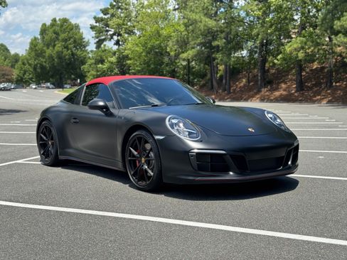 Used 2017 Porsche 911 Targa 4 GTS AWD/4WD image 16