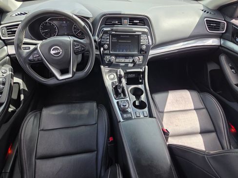 Used 2023 Nissan Maxima SV w/ Floor Mat Group FWD image 9