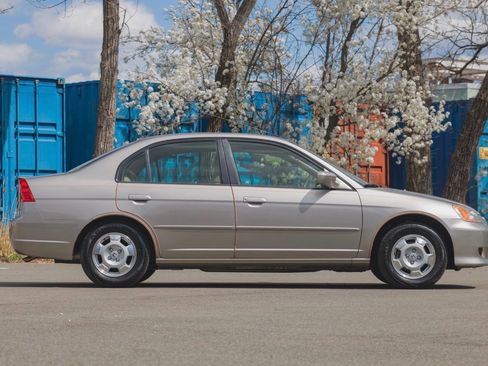 Used 2003 Honda Civic Hybrid Sedan image 4