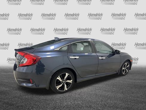 Used 2016 Honda Civic Touring image 10