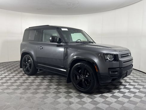 Used 2023 Land Rover Defender 90 X-Dynamic SE AWD/4WD image 7