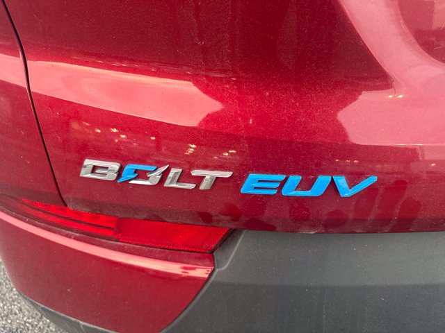 Used 2023 Chevrolet Bolt EUV Premier w/ Sun & Sound Package FWD image 16