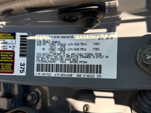 Used 2020 Toyota Tacoma SR5 AWD/4WD image 17
