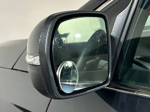 Used 2024 Ford Edge Titanium AWD/4WD image 19