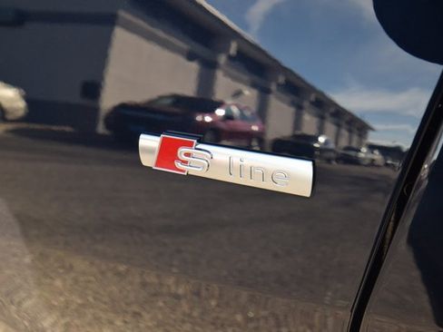 Used 2025 Audi A6 Premium Plus image 10