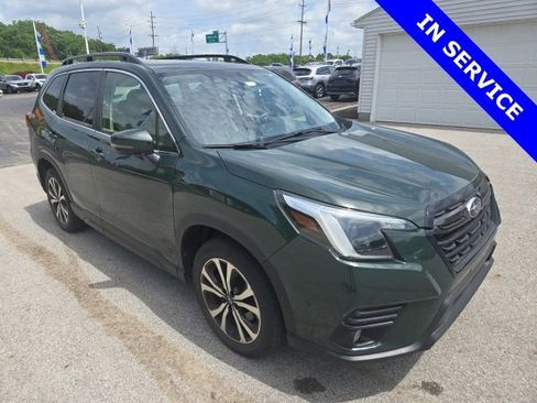 Used 2022 Subaru Forester Limited AWD/4WD image 1