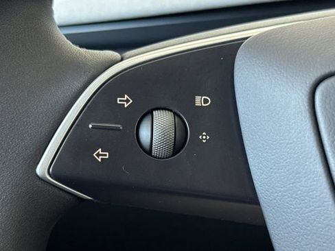 Used 2025 Tesla Model 3 Long Range image 34