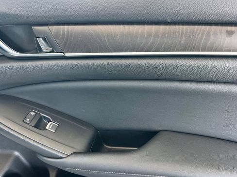 Used 2019 Honda Accord EX-L image 22