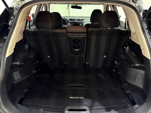 Used 2018 Nissan Rogue S w/ S Value Package image 33