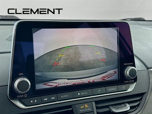 Used 2024 Nissan Altima 2.5 SV FWD image 20