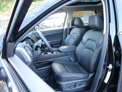 Certified 2025 Nissan Pathfinder SL w/ SL Premium Package AWD/4WD image 10