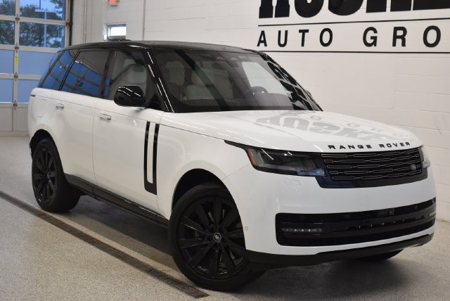 Used 2023 Land Rover Range Rover SE AWD/4WD image 1
