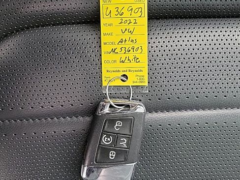 Used 2022 Volkswagen Atlas SEL Premium image 38
