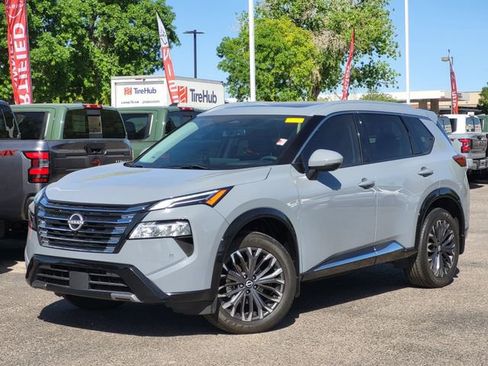 Certified 2024 Nissan Rogue Platinum w/ Platinum Premium Package AWD/4WD image 2