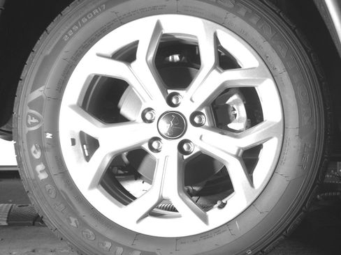 Used 2025 Jeep Compass Latitude image 15