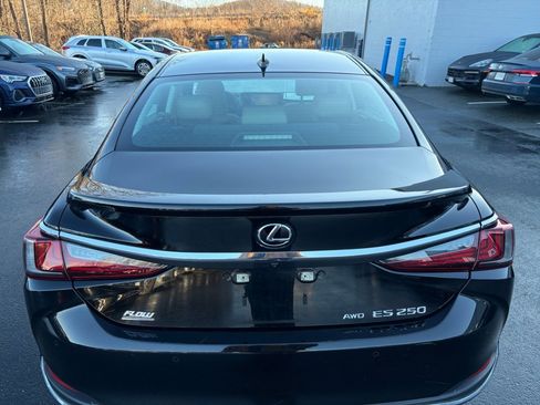 Used 2021 Lexus ES 250 w/ Premium Package image 18